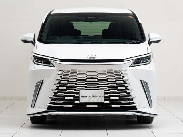 Lexus LM